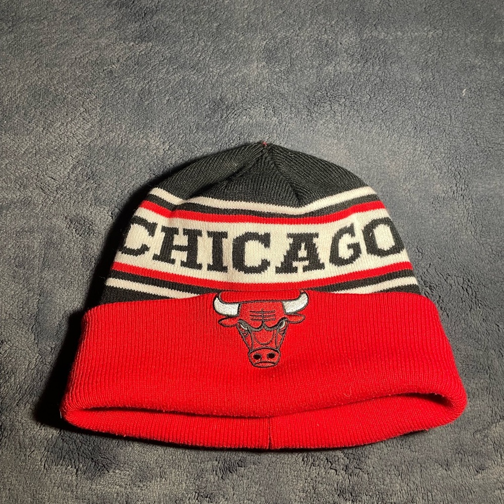 Chicago Bulls Red and Black Beanie